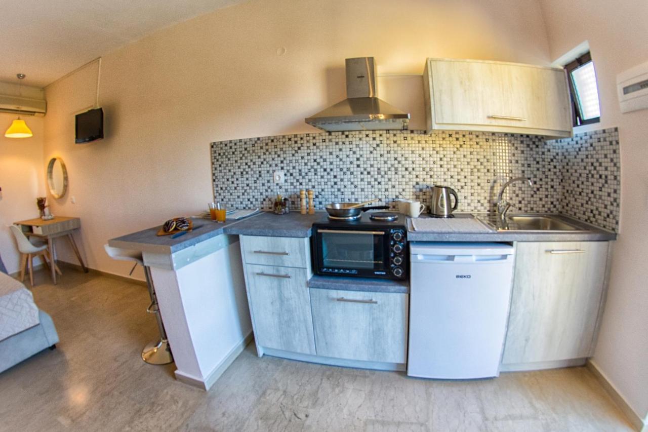 Costas Apartments Mesongi Bagian luar foto