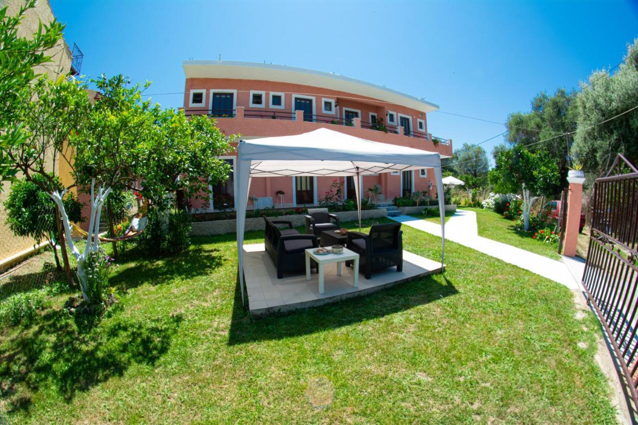 Costas Apartments Mesongi Bagian luar foto