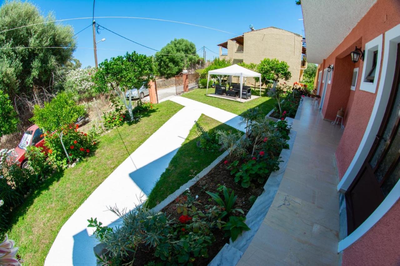 Costas Apartments Mesongi Bagian luar foto