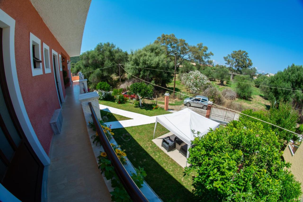 Costas Apartments Mesongi Bagian luar foto