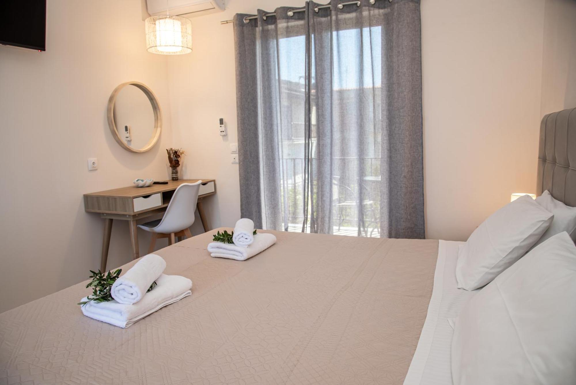 Costas Apartments Mesongi Ruang foto